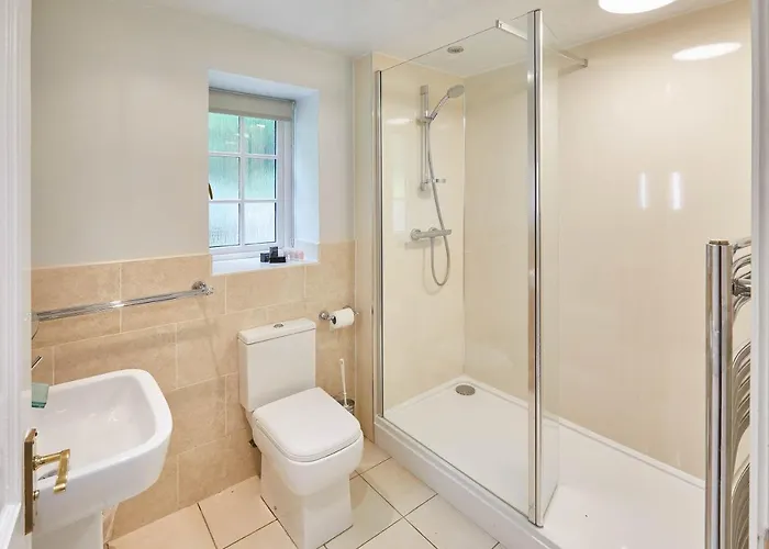 Host & - Heron * Levisham